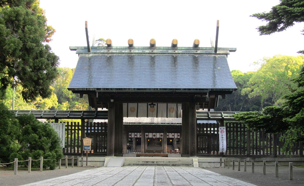 格式高い天皇神社・最強パワースポット 宮崎神宮